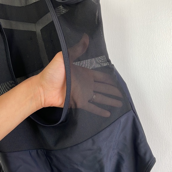 Express Swimsuit - Picture 5 of 6